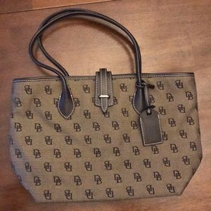 Dooney and Bourke purse